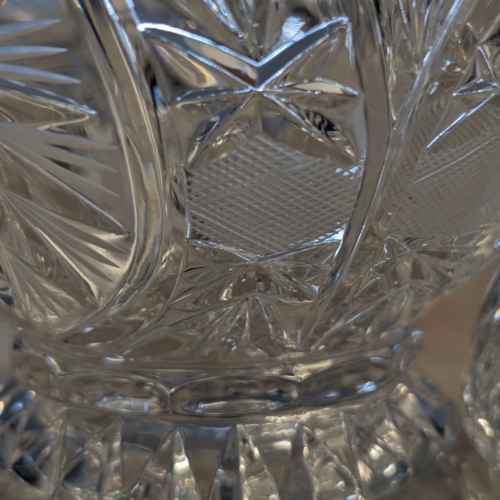 Elegant Crystal Decorative Bowl - Picture 6 of 14